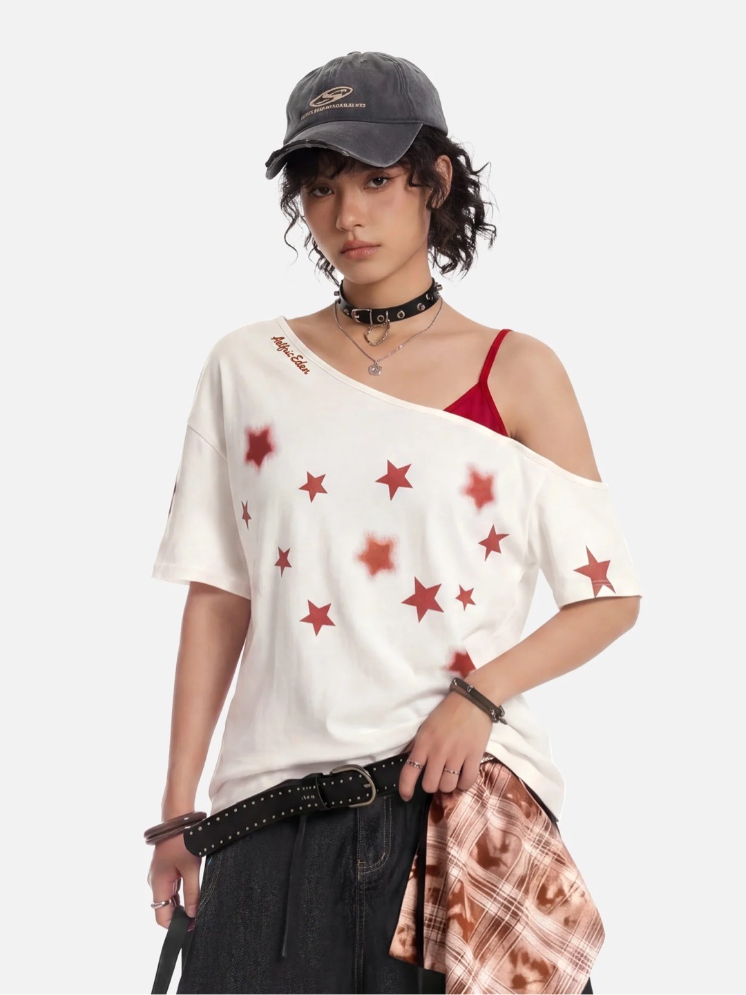 Aelfric Eden Star Graphic Off-The-Shoulder Tee 2