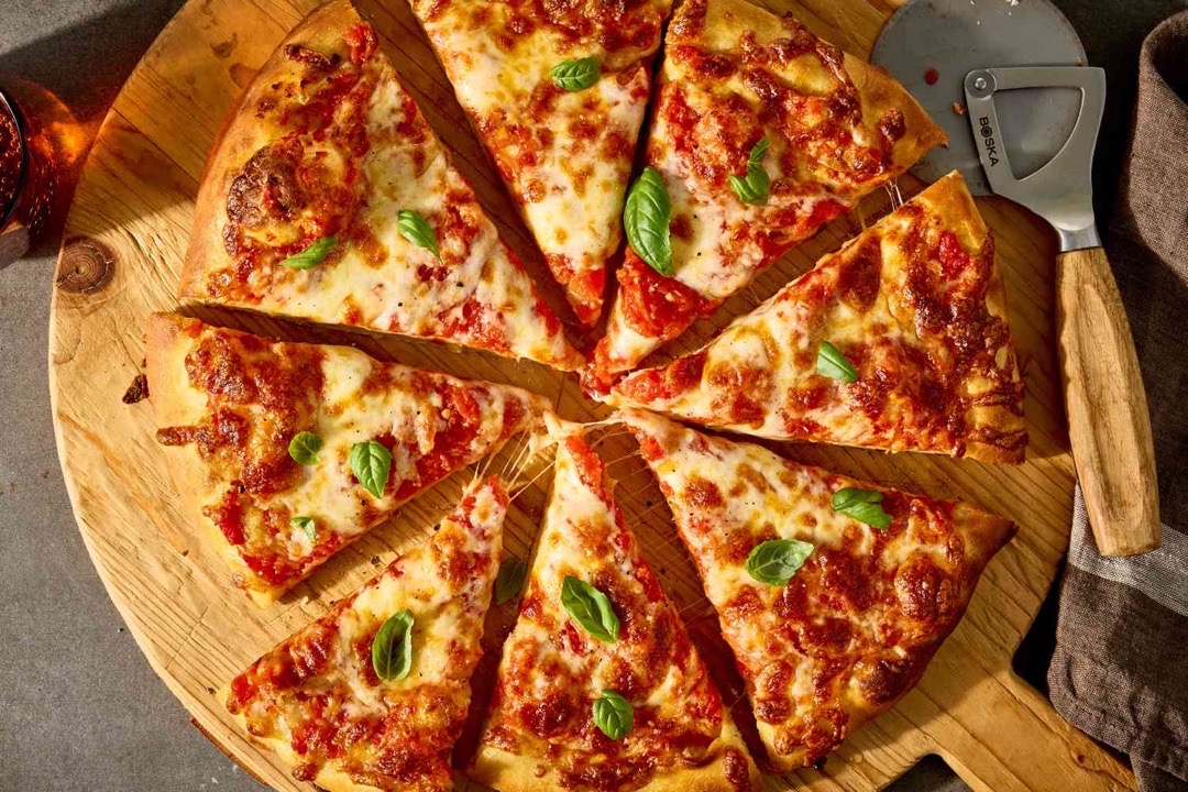 TONY'S CLASSIC CHEESE PIZZA 2
